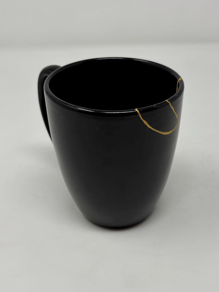 Rise & Shine – Vintage Kintsugi Mug in Black A One-of-a-kind | Repaired with Urushi Lacquer | 23k Gold Finish | Food Safe
