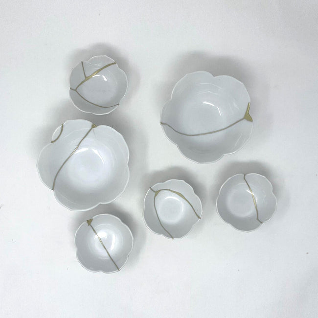 Antique Flower-Shaped Bowl Set (6pc) – Japanese Ceramic with 22k Gold Repair